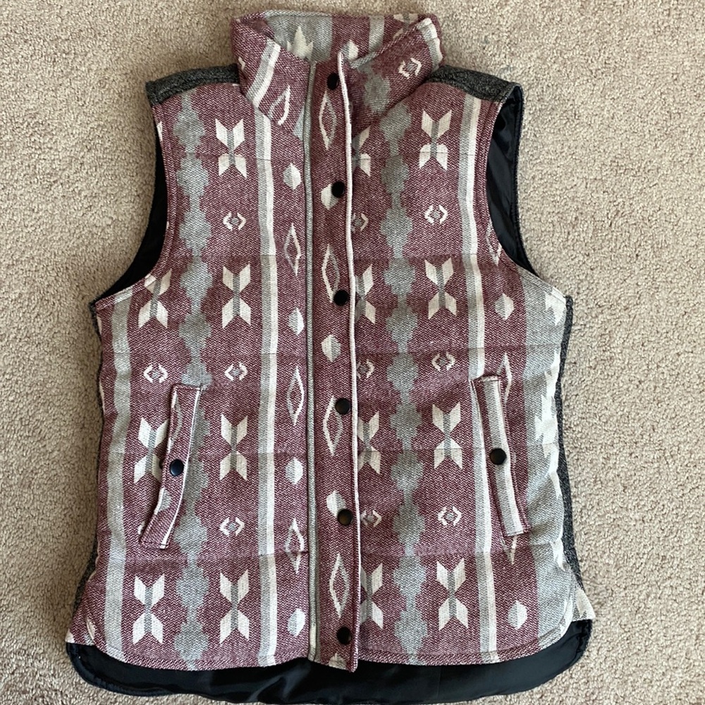 Staccato women’s vest. Size Medium. EUC.